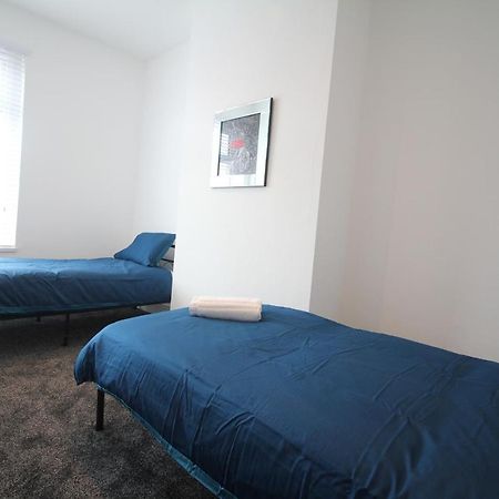 Media Manor - Fully Refurbished In 2022 - Large 6 Bedrooms, 3 Bathrooms Plus Media Games Room 블랙풀 외부 사진